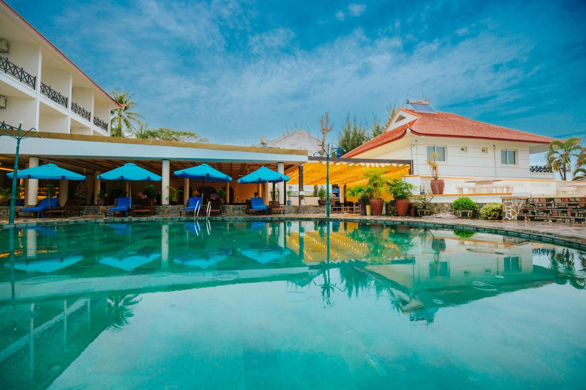 Swiss Village Resort&Spa Mũi Né Exterior foto
