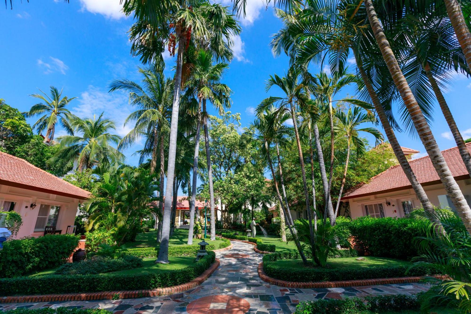 Swiss Village Resort&Spa Mũi Né Exterior foto